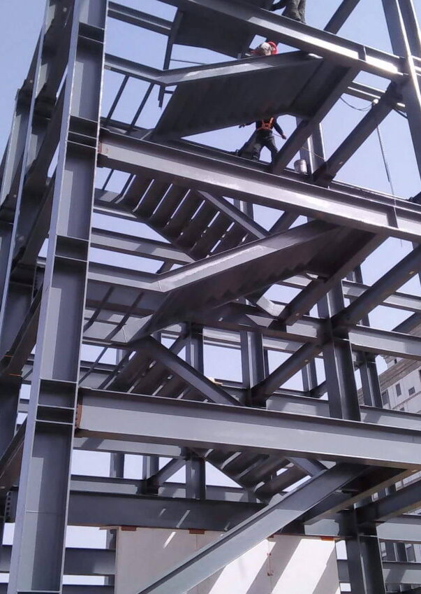 سازه فلزی - آریا تدبیر پاژ